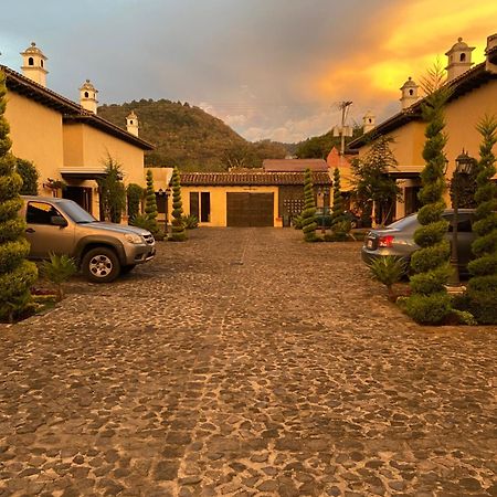 Suite Don Pedro: Hermoso Loft Con Parqueo Gratis! Antigua Екстериор снимка